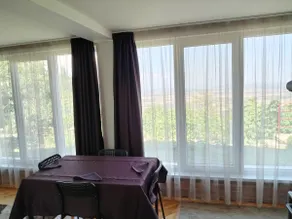 Panorama Studio & Pool - Image 3