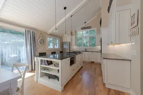 Coastal Retreat. Kayak Launch / Walk to Beach - Image 3