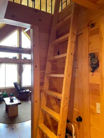 cozy one bedroom one loft lakefront Cabin - Image 4