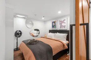 Woolstore Elegance ~ 2Bed/2Bath/1Car ~ Teneriffe - Image 4