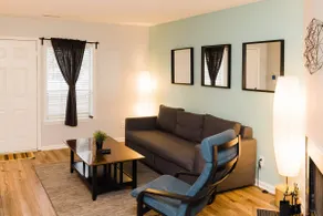 Amazing 2 Bdrm Townhome 5 min to UNC! - Image 3