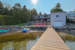 Breathtaking 5 bedroom Waterfront Home With Hot Tub! - Image 3