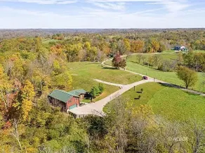 Peaceful 3 bedroom plus loft cabin in the woods - Image 2