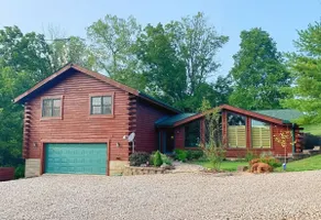 Peaceful 3 bedroom plus loft cabin in the woods - Image 3