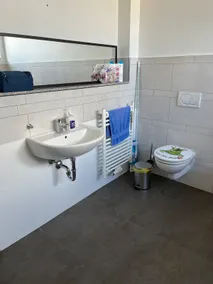 Big bathroom apto. with open kitchen in the city - Image 4