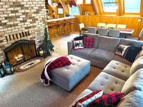 The Bearfoot Barn - Image 4