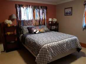 Sue's Quarters - Image 3