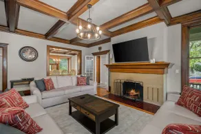 Historic Family Home with 8 BDRMS, 8 BATHS & 3 Kitchens! - Image 2