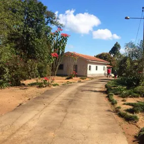 Spacious Farmhouse with Pool - Image 2