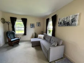 Cozy Eco Zen Home on 1/2 Acre - Image 5