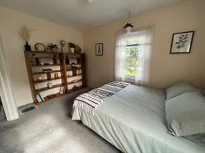 Cozy Eco Zen Home on 1/2 Acre - Image 3