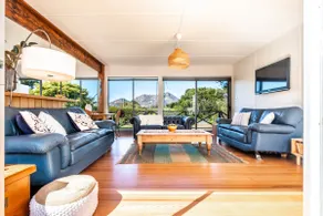 Le Shack - Freycinet Holiday Houses - Image 2