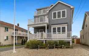 Spacious NJ shore House- Lake/Beach view from deck - Image 2