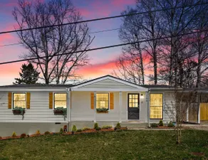Hot Tub | Family Friendly & Yard | Near Biltmore - Image 2