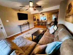 Gonzales Getaway For Families & Professionals - Image 3