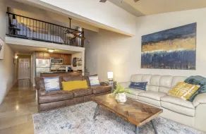 Cozy Lakefront Condo - Image 2