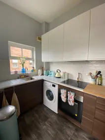 Entire flat with double bedroom - Image 4