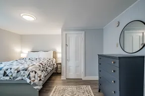 2 Bedroom Just Steps from the Old Port w/ Parking - Image 5