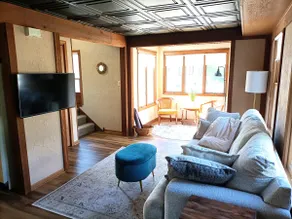 Cottage Escape near Private Browns Lake Beach - Image 4