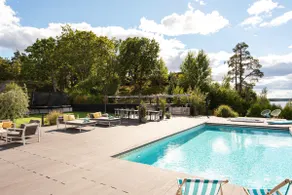 Fornudden Mansion - in Stockholm with pools & lake - Image 3