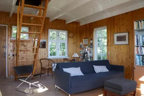 Beautiful cottage by Røsnæs in the first row! - Image 3
