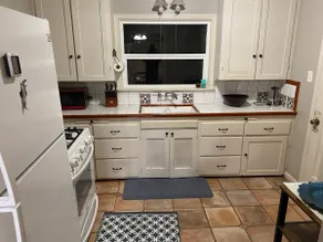 Lovely 2-bdrm townhouse, garden courtyard, laundry - Image 5