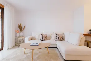 The Mini-Cliff Apartment-comfortable one bedroom - Image 5