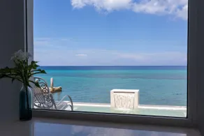 Dreaming on the sea.Sunsets, pool and solar panels - Image 2
