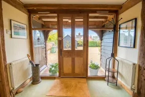 Charming Granary in a lovely country village - Image 4