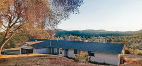 Hilltop Hideaway with Secluded Views Near Yosemite & Bass Lake - Image 2