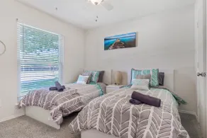 50% Off Tropical Stay! Fast Wifi & Pet Friendly - Image 3
