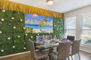 50% Off Tropical Stay! Fast Wifi & Pet Friendly - Image 5