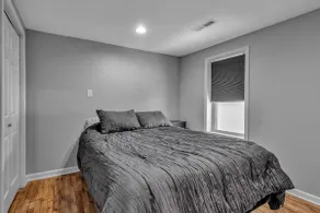 Beautiful loft-like 2 bedroom apartment - Image 5