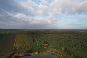 Tranquil lodge on family farm - Image 2