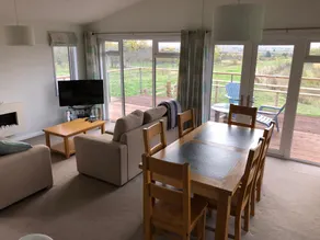 Tranquil lodge on family farm - Image 4