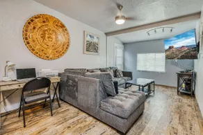 Cozy 3 BR home, private backyrd close to Ft Bliss - Image 4