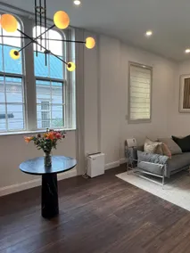Stunning Renovated Historical 1Bed/1Bath Apartment - Image 3