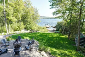 Magnificent waterfront cottage with spa and beach - Image 4