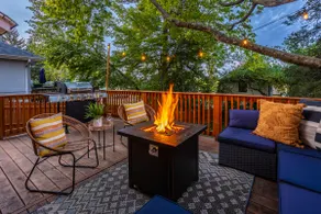 Deck w/Firepit- King Bed- Huge Backyard- Driveway - Image 2
