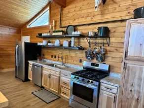 4 Bed 4 Bath Apt A or rent the WHOLE LODGE - Image 3
