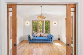 Waldorf's Zen in Mount Shasta - Image 3