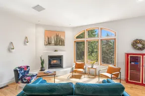 Waldorf's Zen in Mount Shasta - Image 2