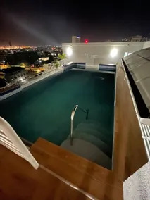 Citi Escape –2BR w/ Gym, Rooftop Pool & City Views - Image 3