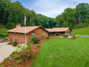 Peaceful 8 Bedroom 5 Bath w/patio bar-grill, swimming pond No Extra Fees - Image 2