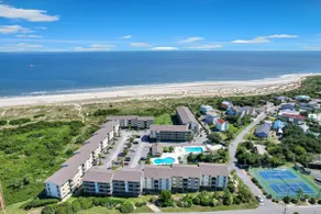 Sea View, Pool, Private Beach Access+Golf Cart - Image 2