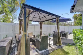 Heated Pool! 5 Bedrooms+1 Mile To Beach/Las Olas! - Image 4