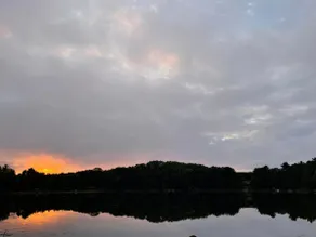 Tranquil 2 Bedroom Getaway on Private Lake - Image 5