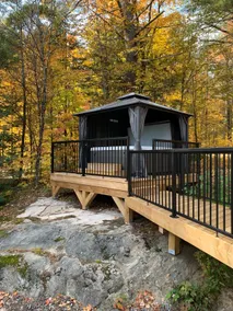 Tiny Luxury Cottage with Hot Tub - Image 4