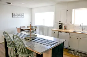 High Plains Hideaway-Cozy and convenient to TTU, LCU, Medical District and more! - Image 4