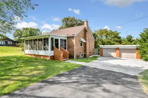 4Bed/2Bath Home, 1.5Acres, Prime Location, Private - Image 2